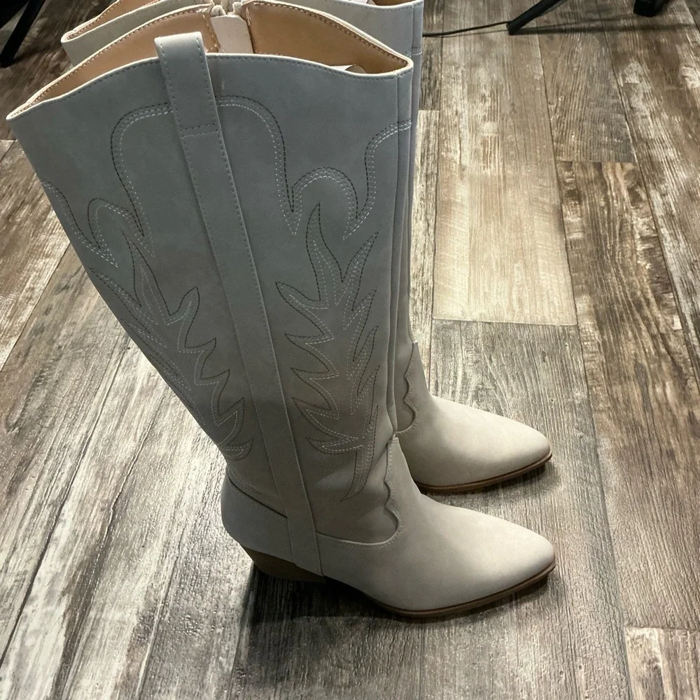 LC Lauren Conrad Women’s Knee-High Western Boot - Cream Size 9.5